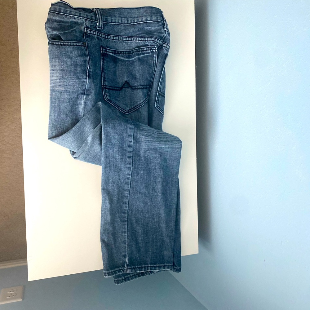 Urban pipeline jeans size 32x32.